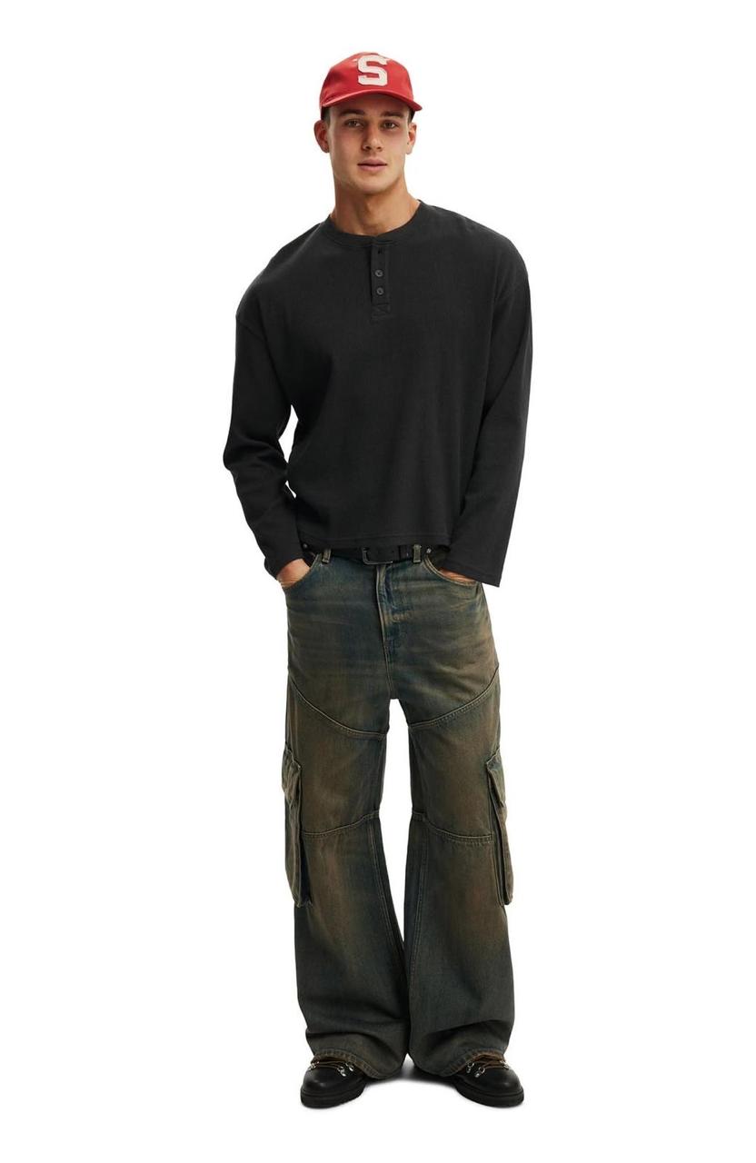 KAIZAN HENLEY BLACK